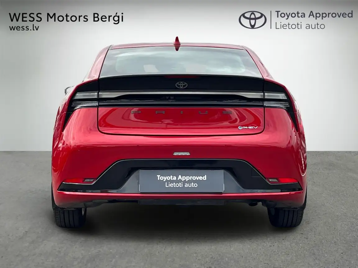 TOYOTA PRIUS