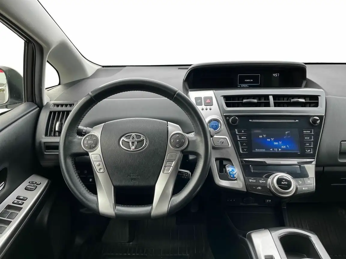 TOYOTA PRIUS