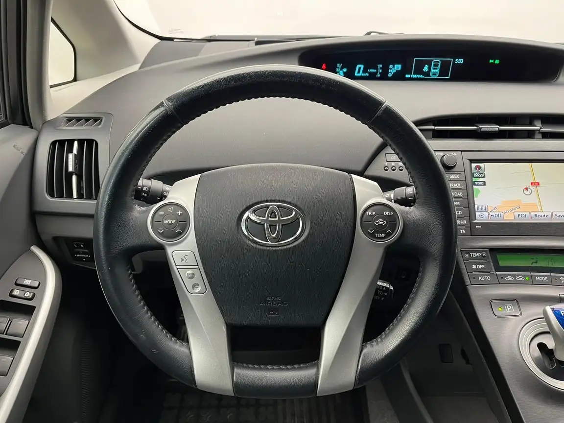 TOYOTA PRIUS