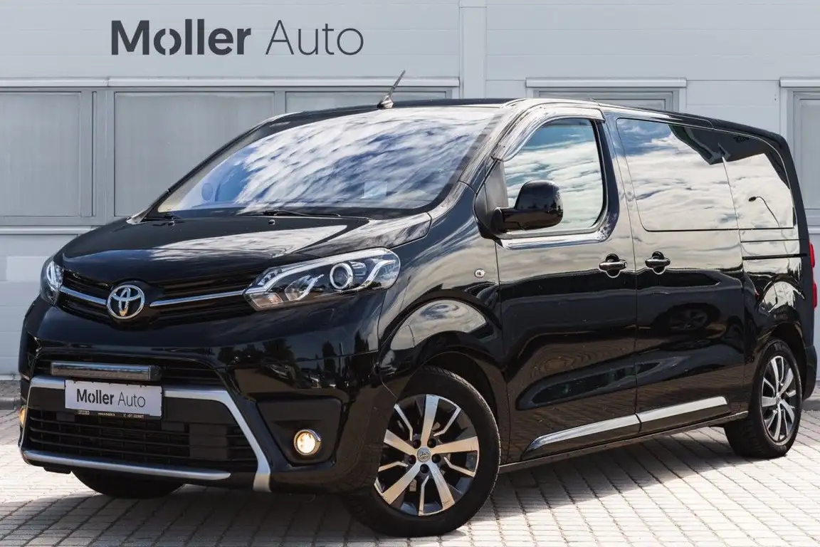TOYOTA PROACE