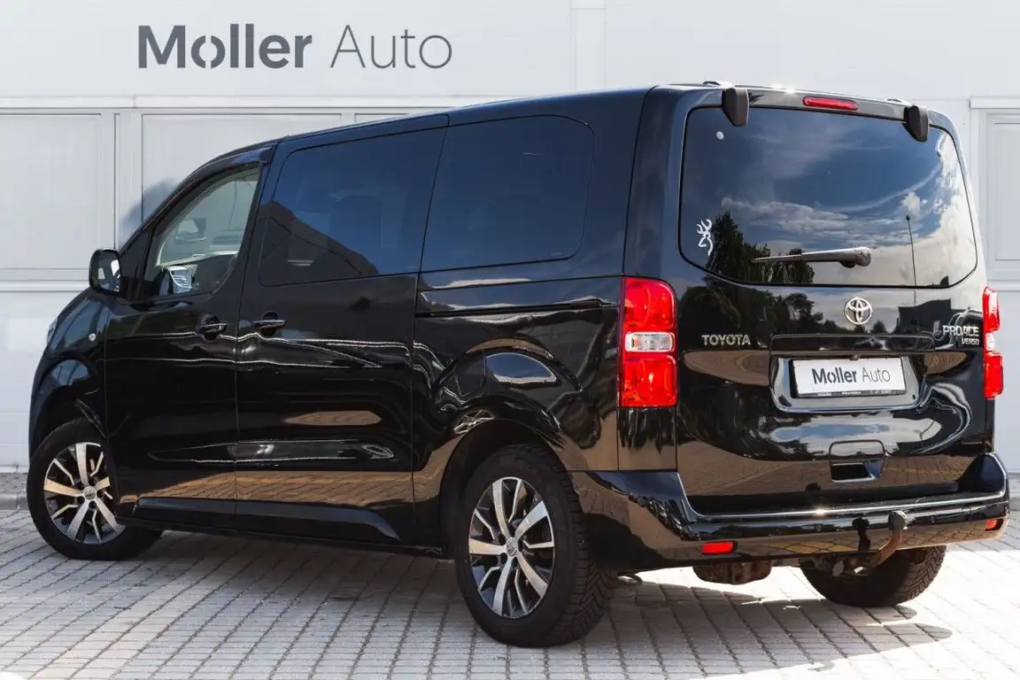 TOYOTA PROACE