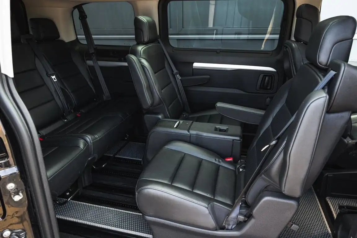 TOYOTA PROACE