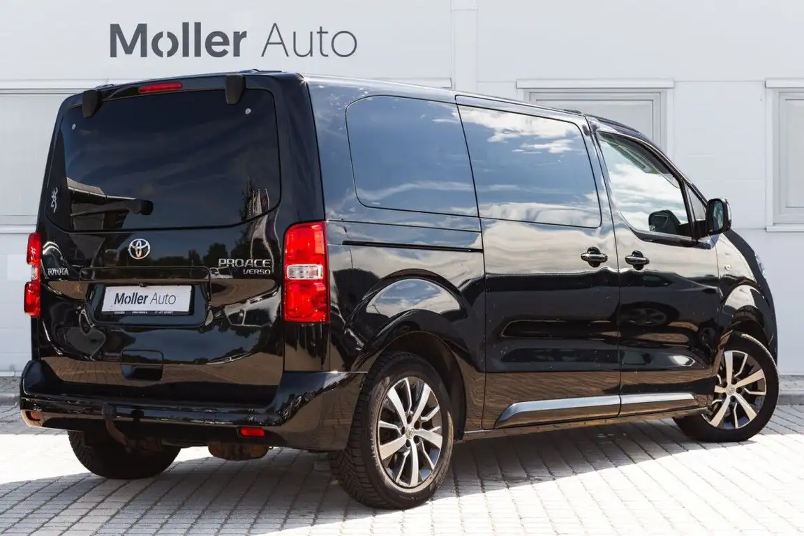 TOYOTA PROACE