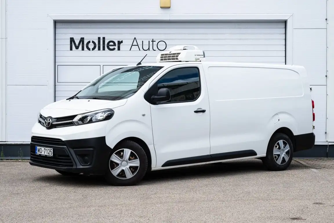 TOYOTA PROACE