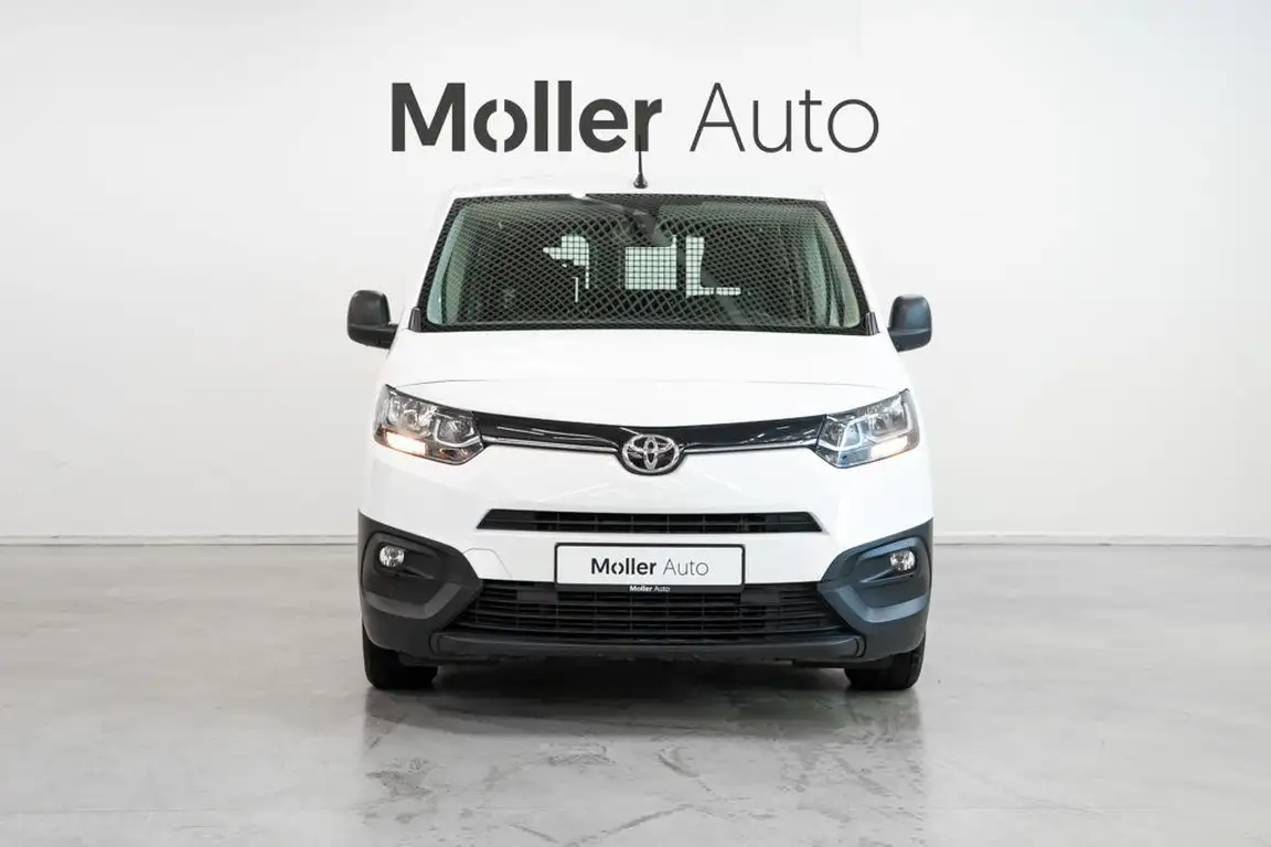 TOYOTA PROACE