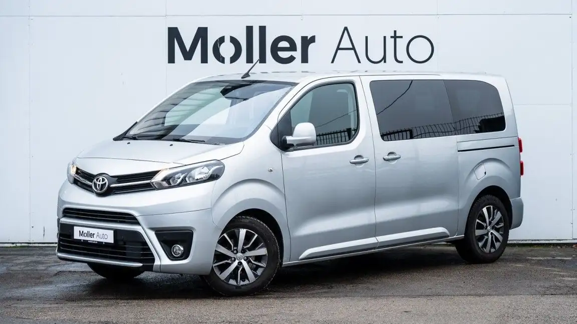 TOYOTA PROACE