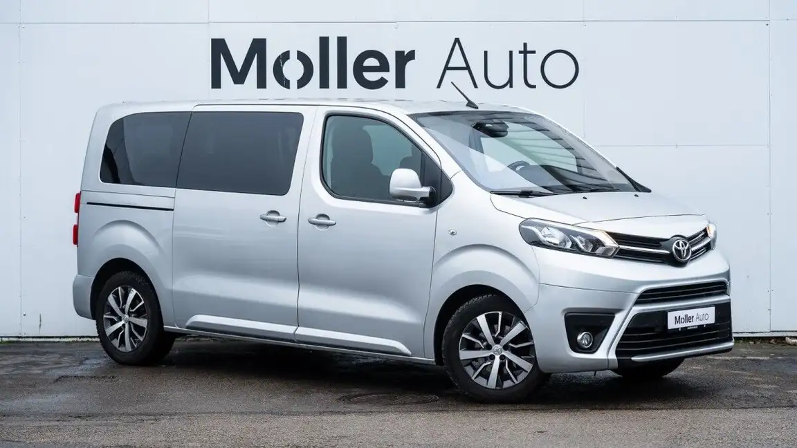 TOYOTA PROACE