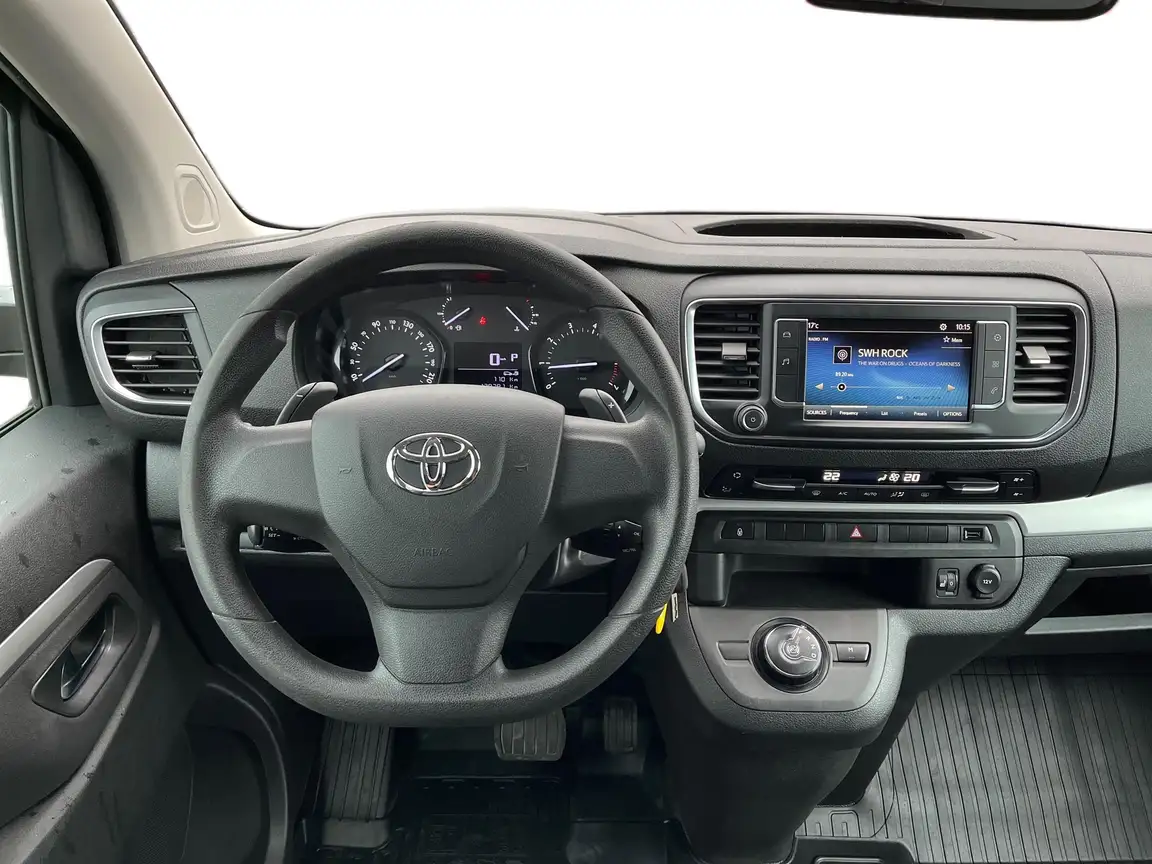 TOYOTA PROACE