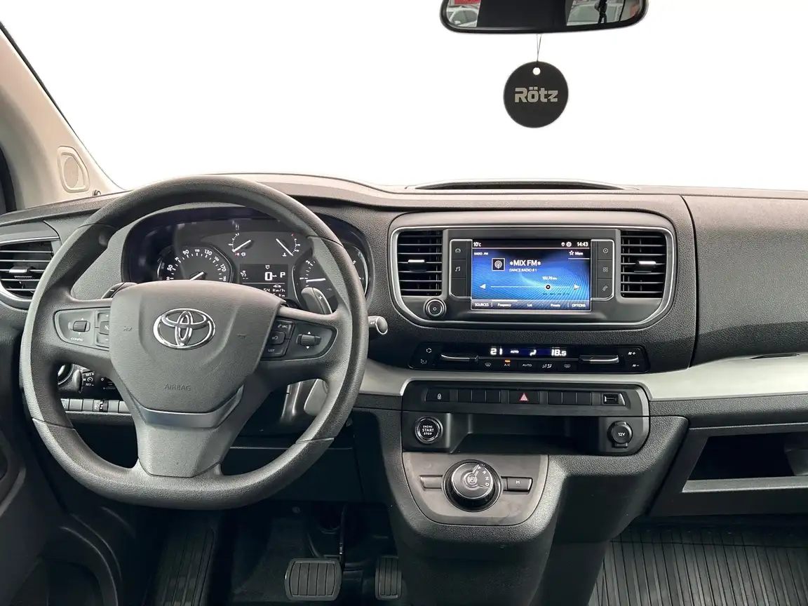 TOYOTA PROACE