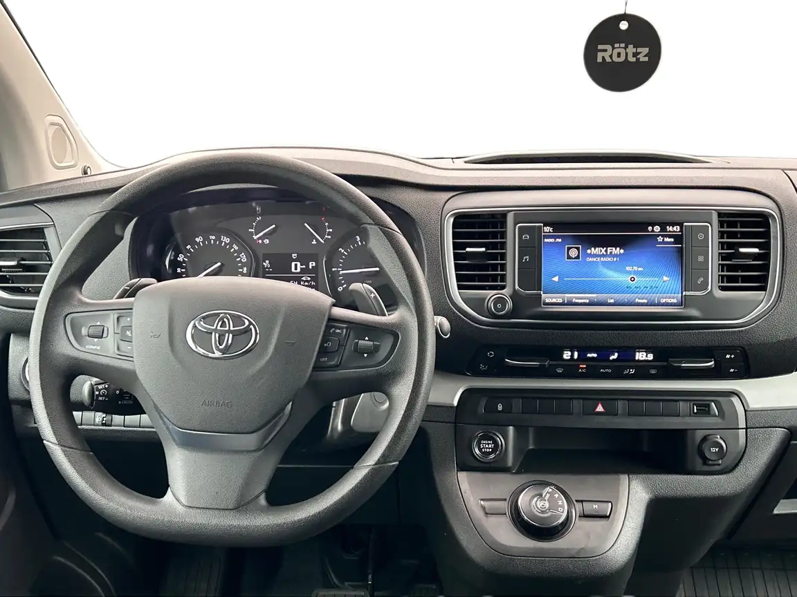 TOYOTA PROACE