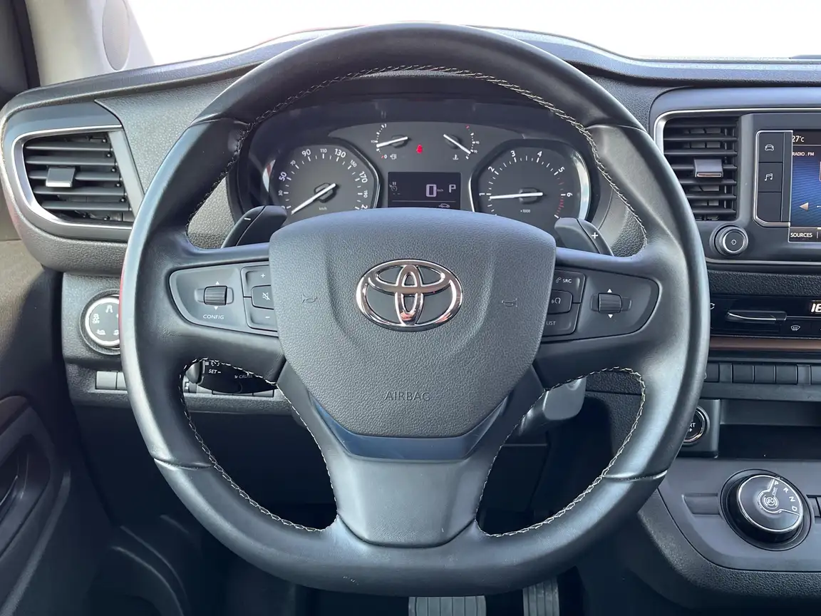 TOYOTA PROACE