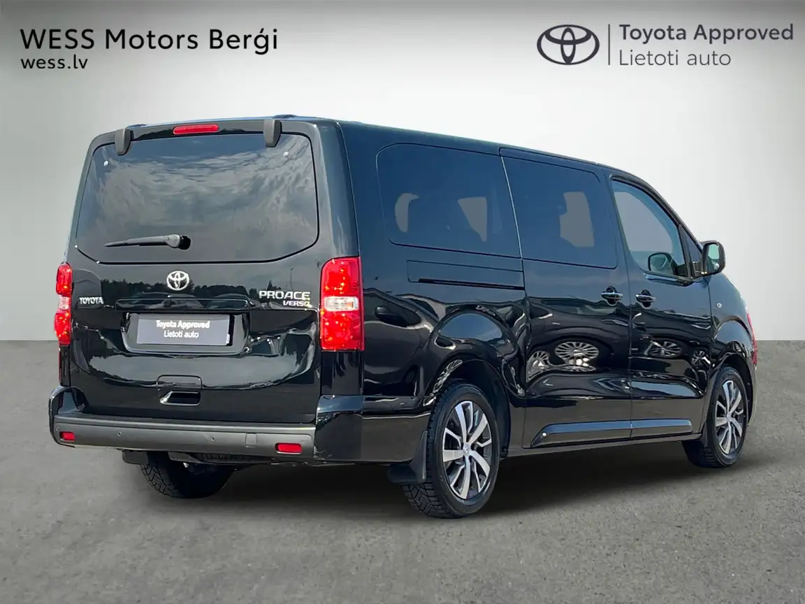 TOYOTA PROACE