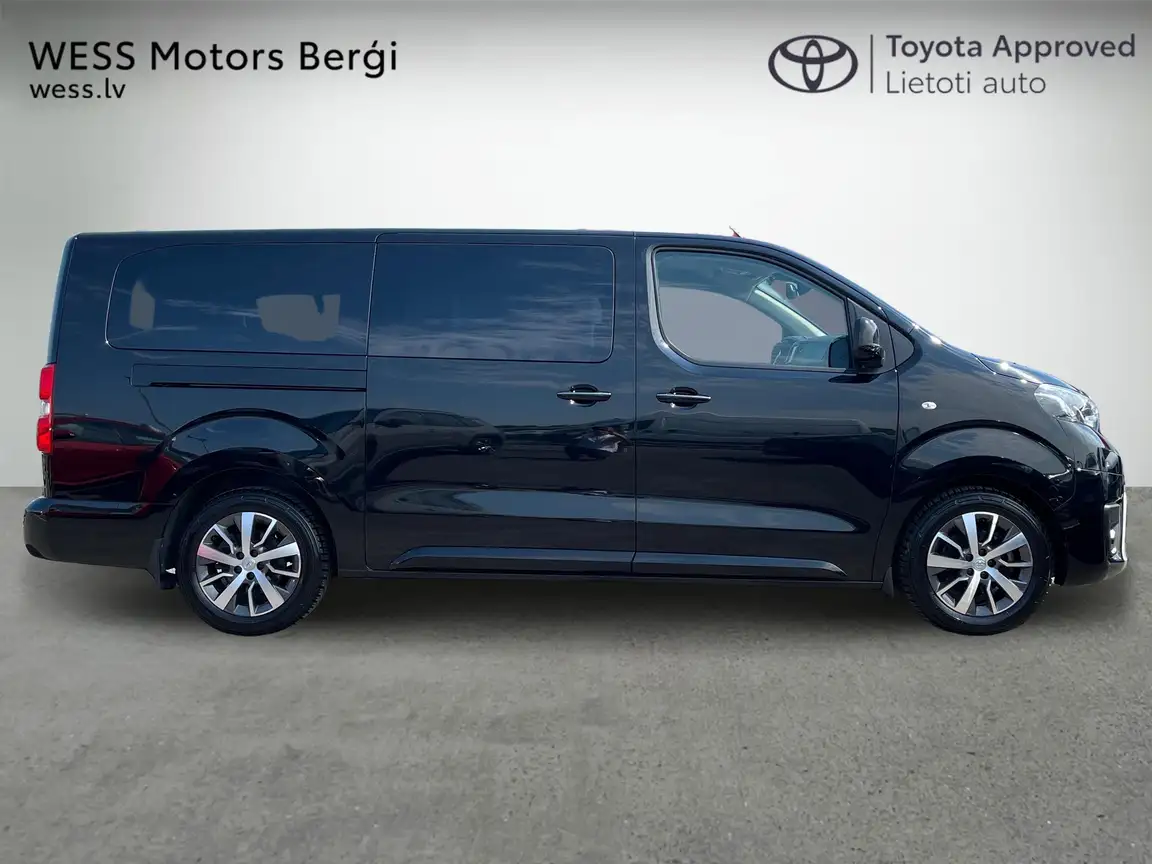 TOYOTA PROACE