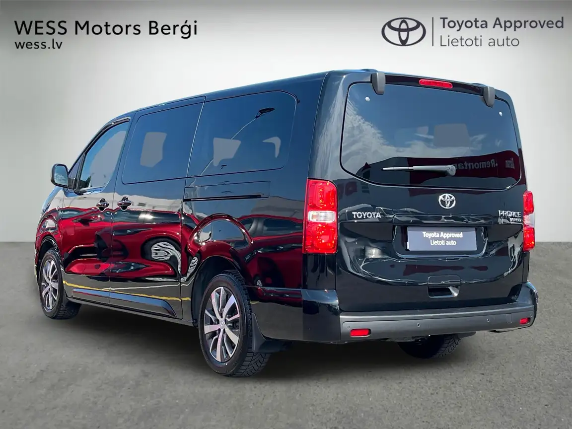 TOYOTA PROACE
