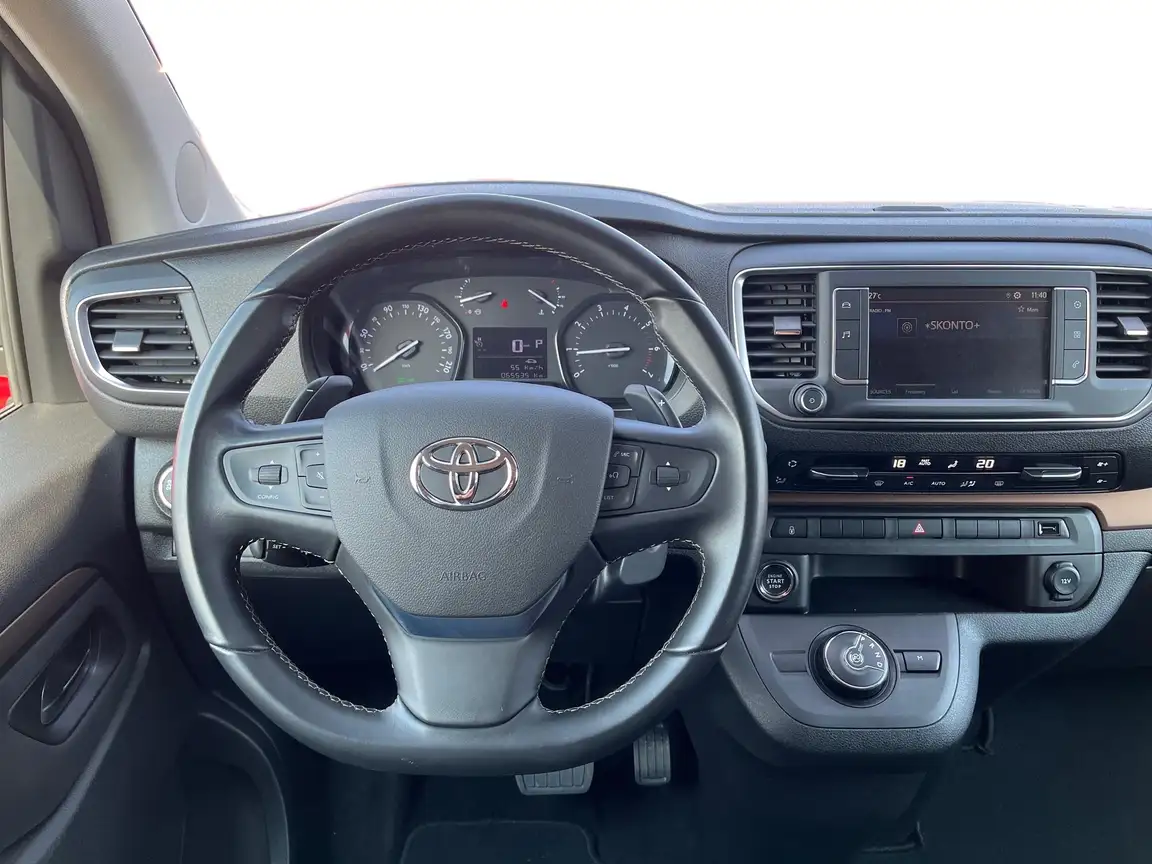 TOYOTA PROACE
