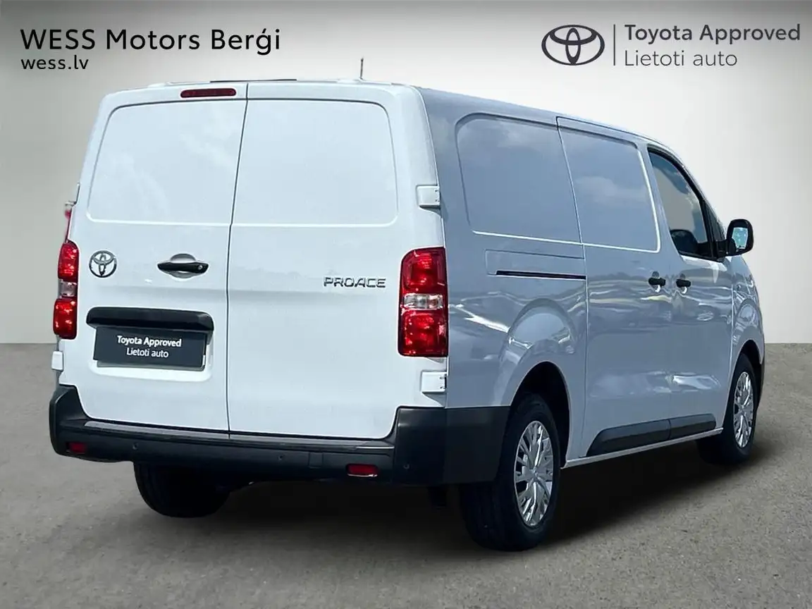 TOYOTA PROACE