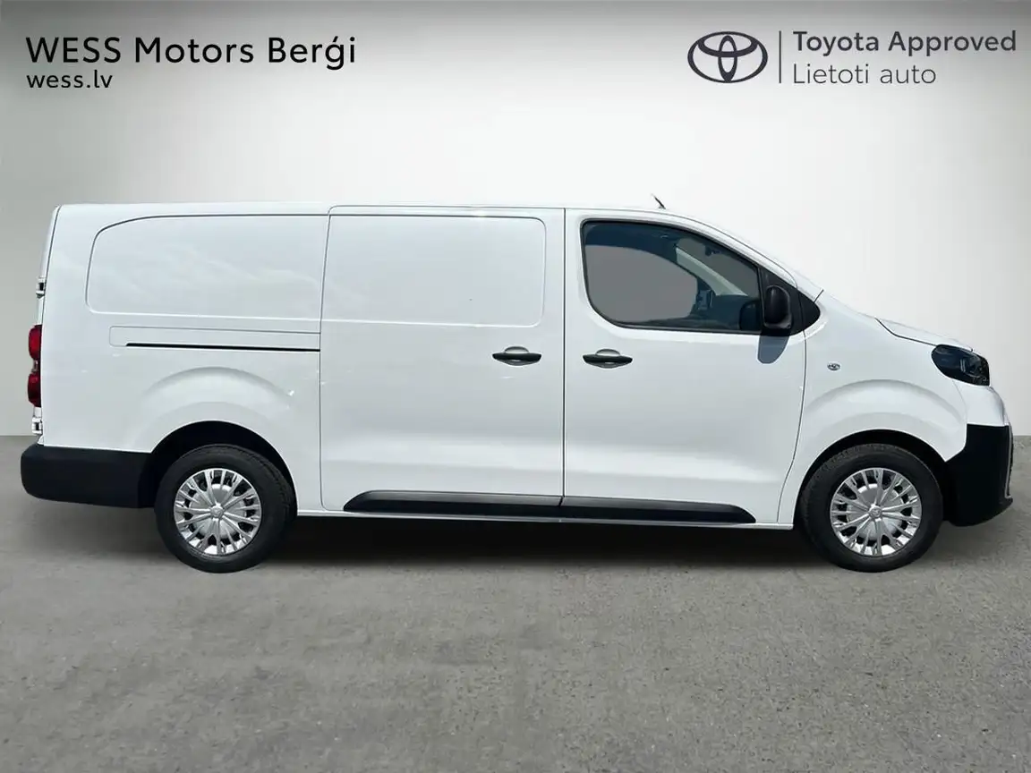 TOYOTA PROACE