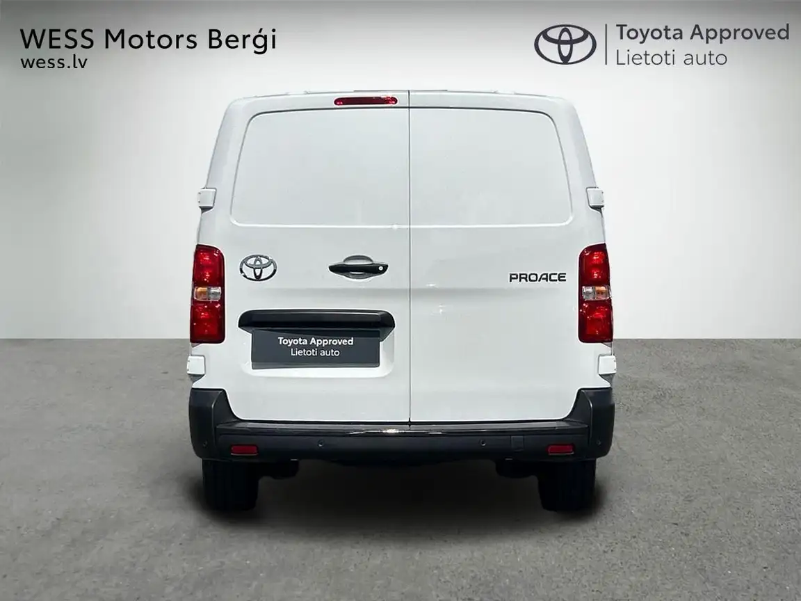 TOYOTA PROACE