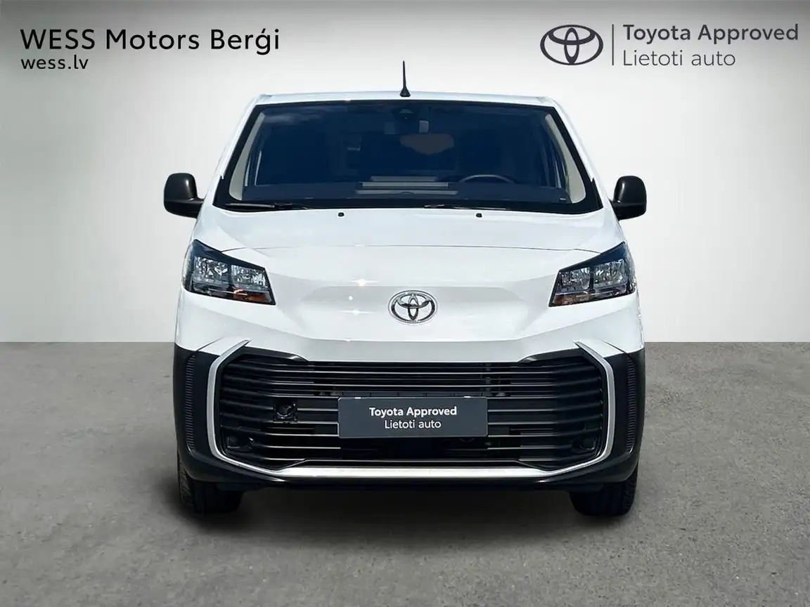 TOYOTA PROACE