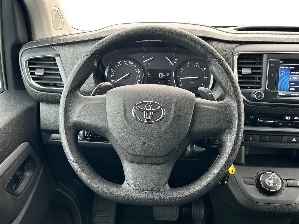 TOYOTA PROACE