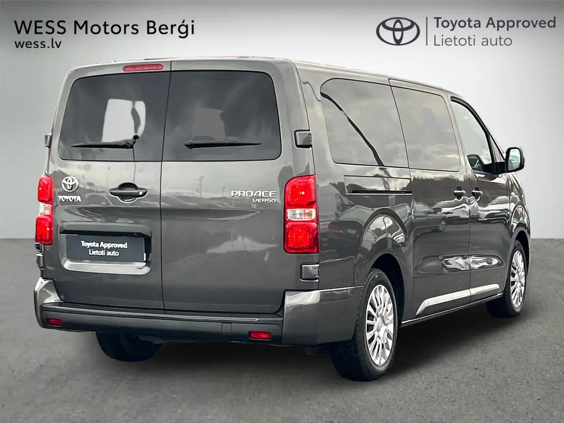 TOYOTA PROACE