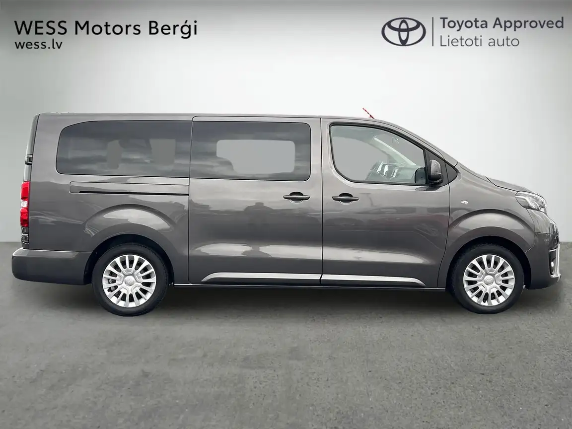TOYOTA PROACE