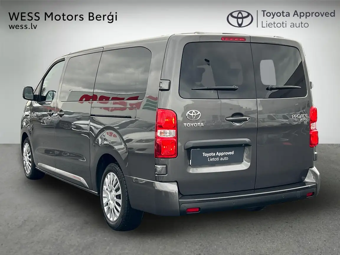 TOYOTA PROACE