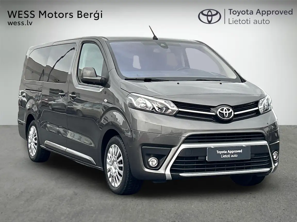 TOYOTA PROACE