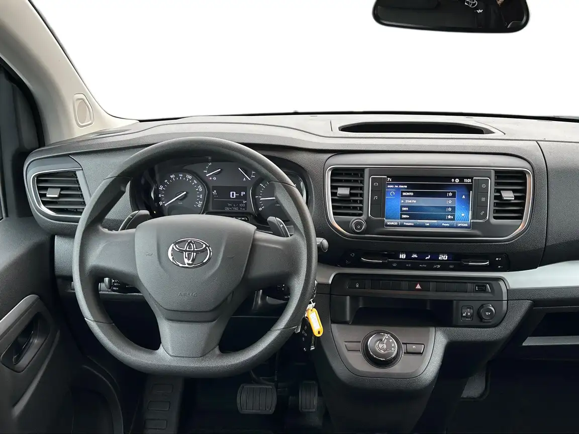 TOYOTA PROACE