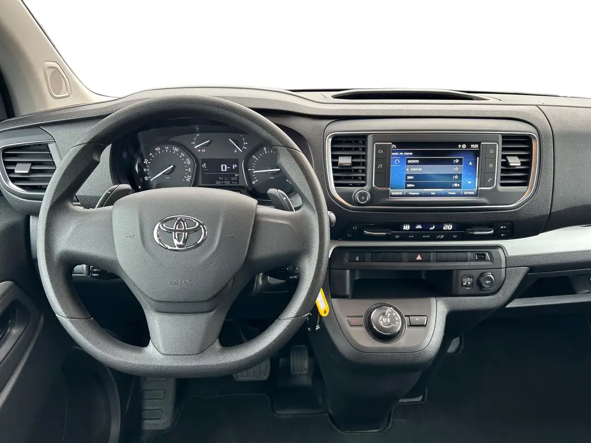 TOYOTA PROACE