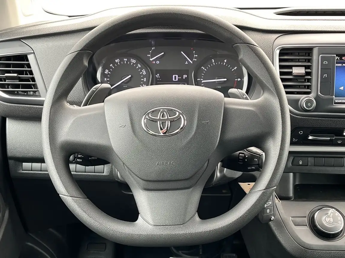 TOYOTA PROACE