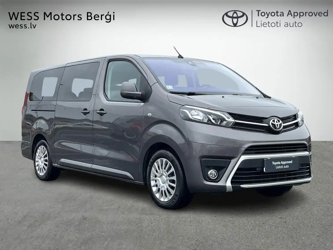 TOYOTA PROACE