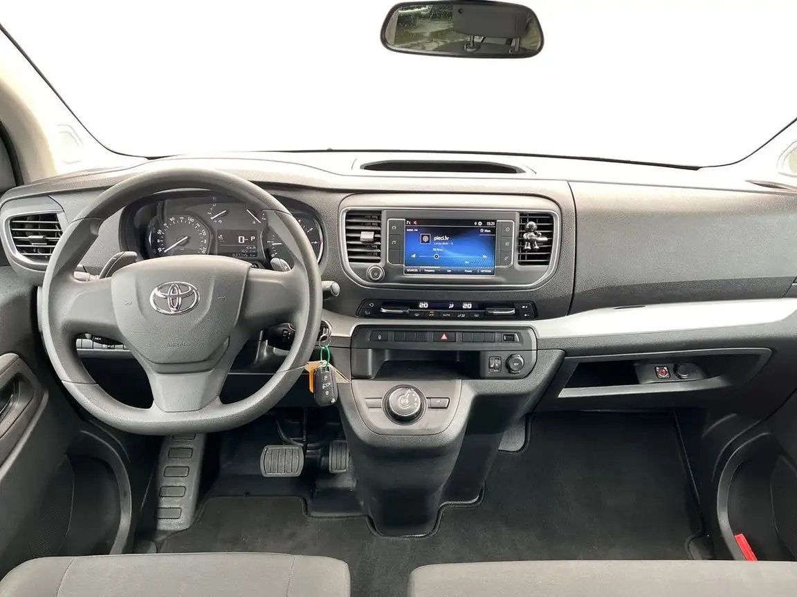 TOYOTA PROACE