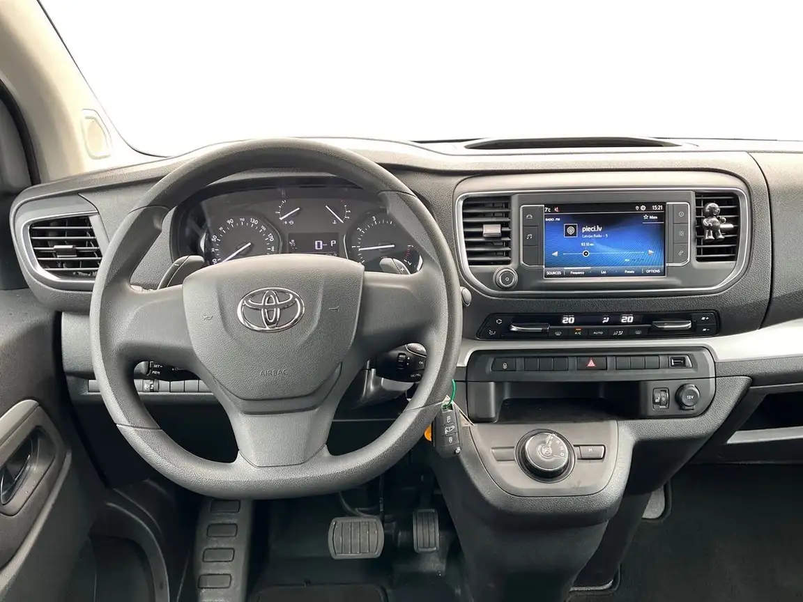 TOYOTA PROACE