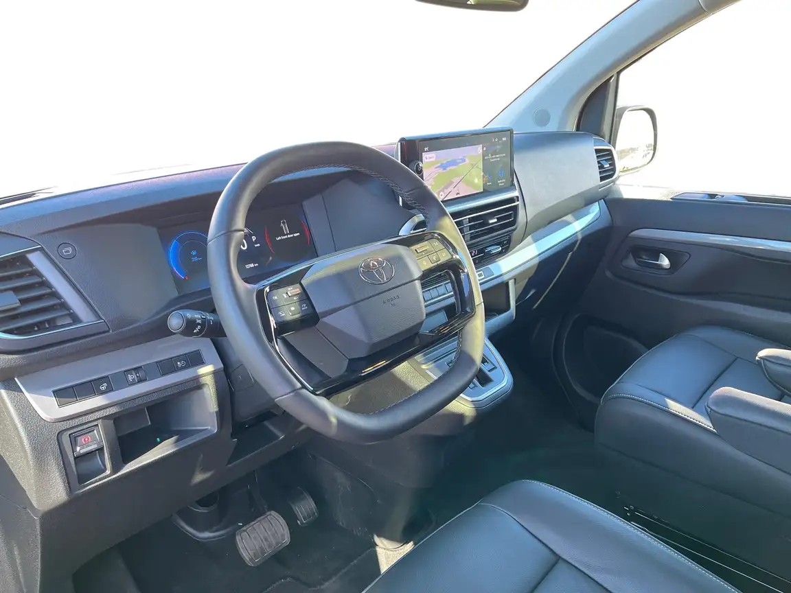 TOYOTA PROACE