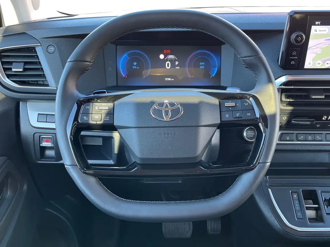 TOYOTA PROACE