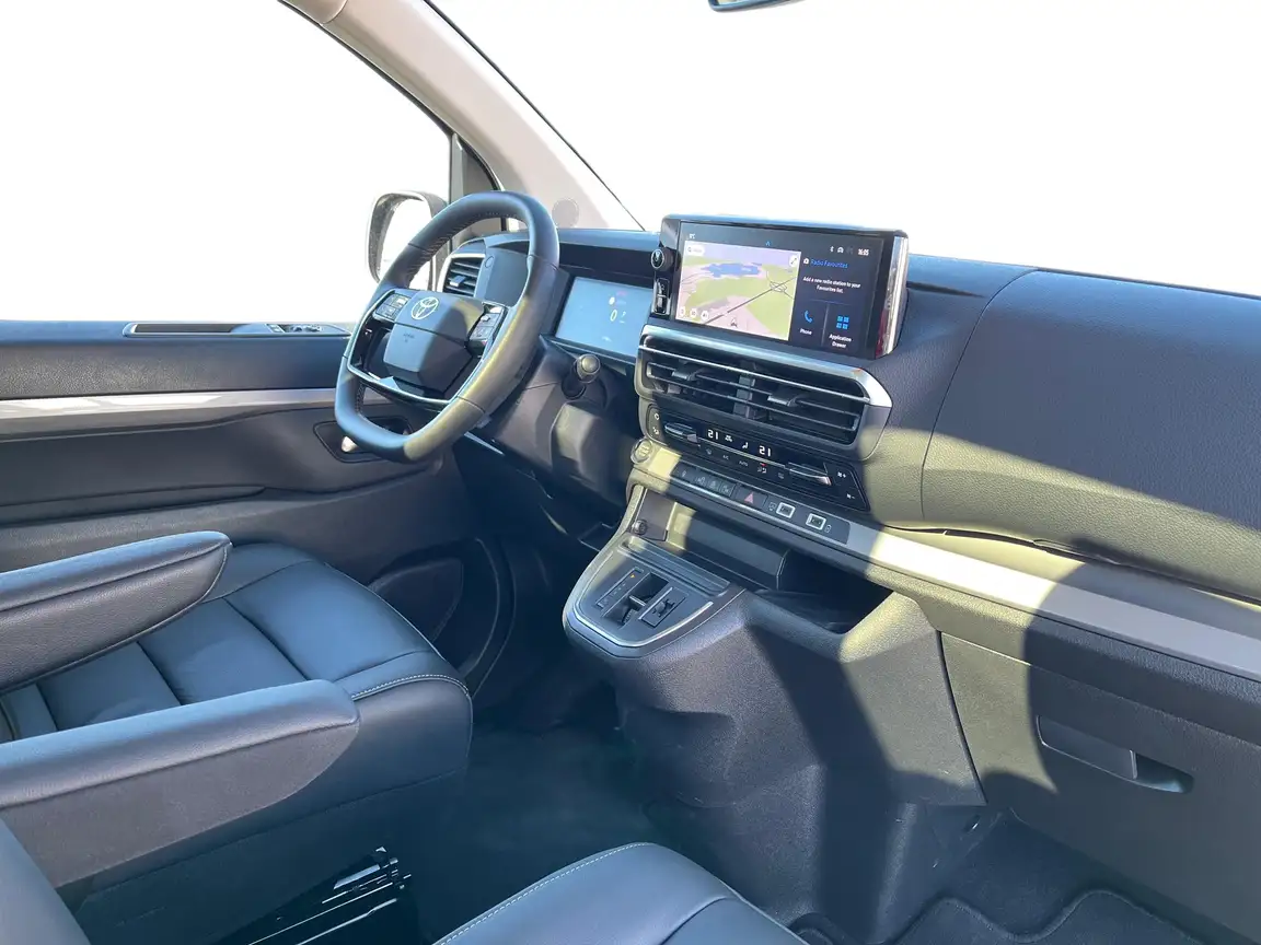 TOYOTA PROACE