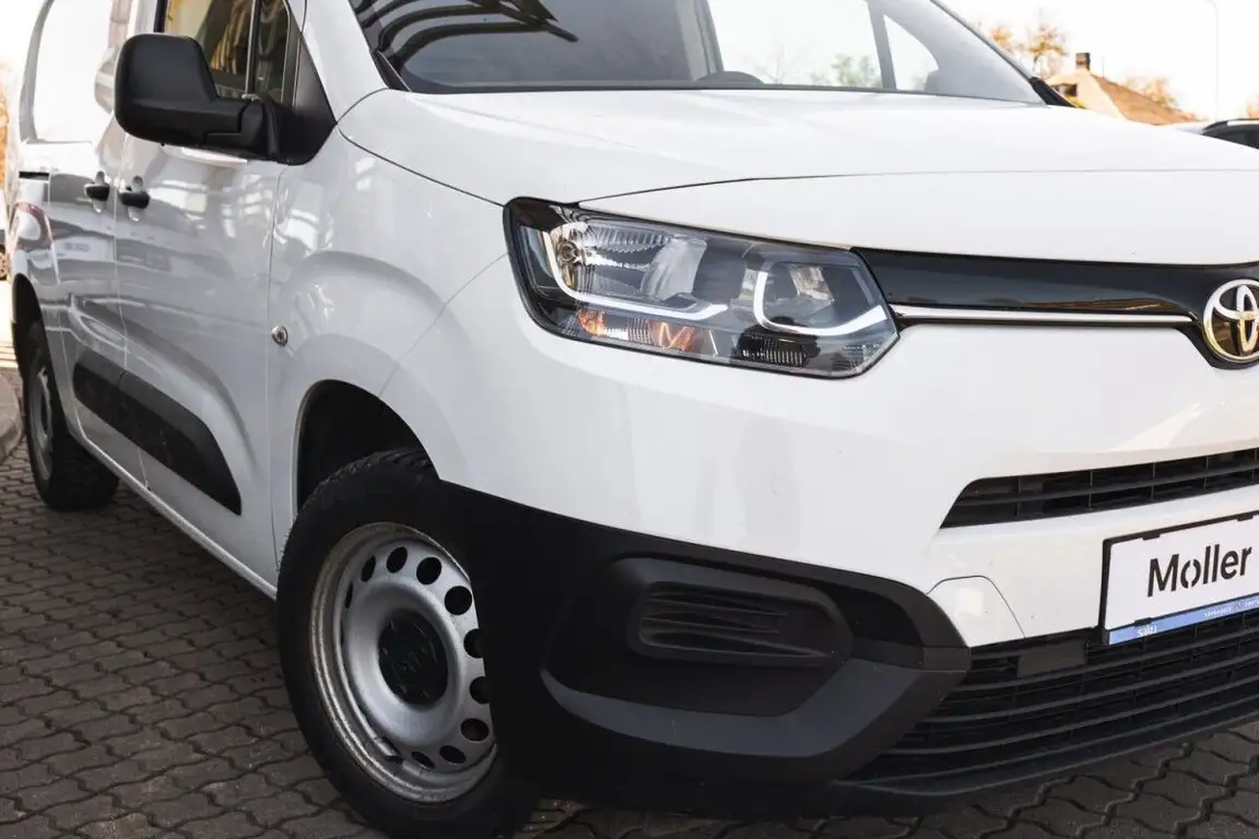 TOYOTA PROACE CITY