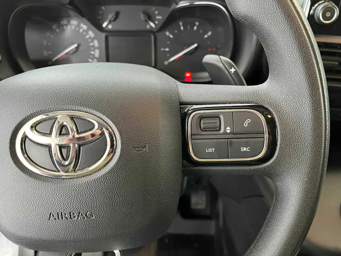 TOYOTA PROACE