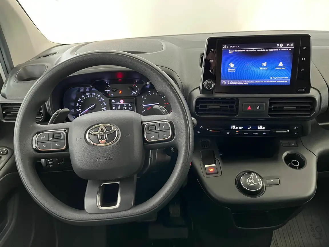 TOYOTA PROACE