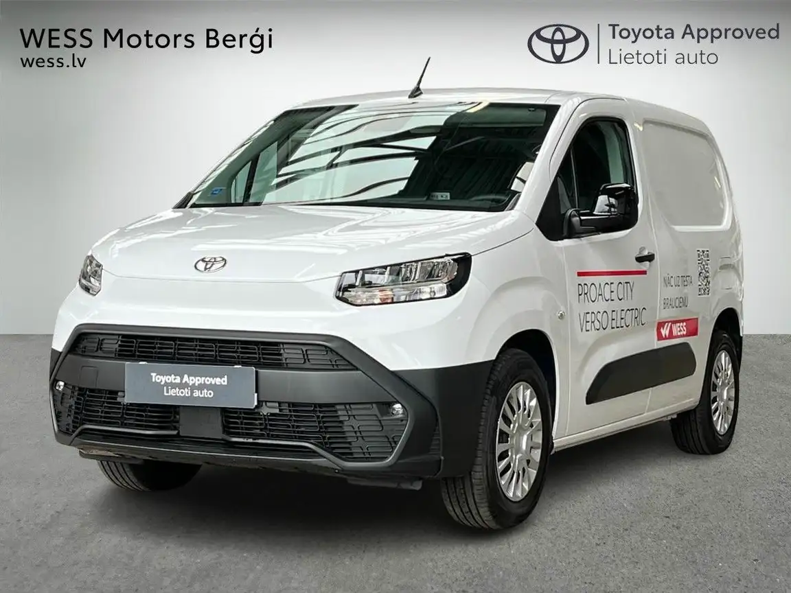 TOYOTA PROACE