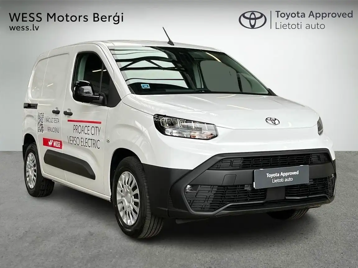 TOYOTA PROACE