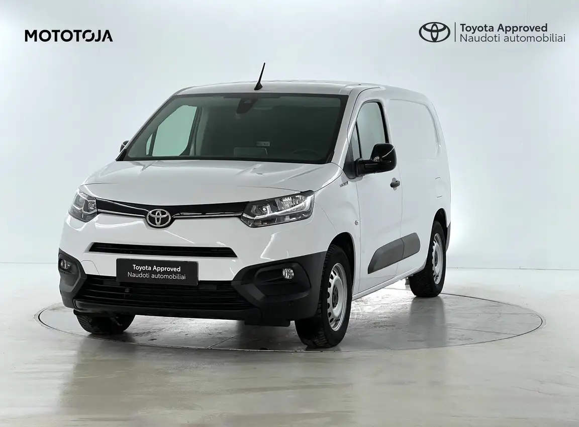 TOYOTA PROACE