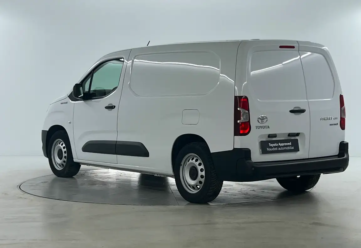 TOYOTA PROACE