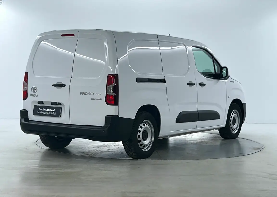 TOYOTA PROACE