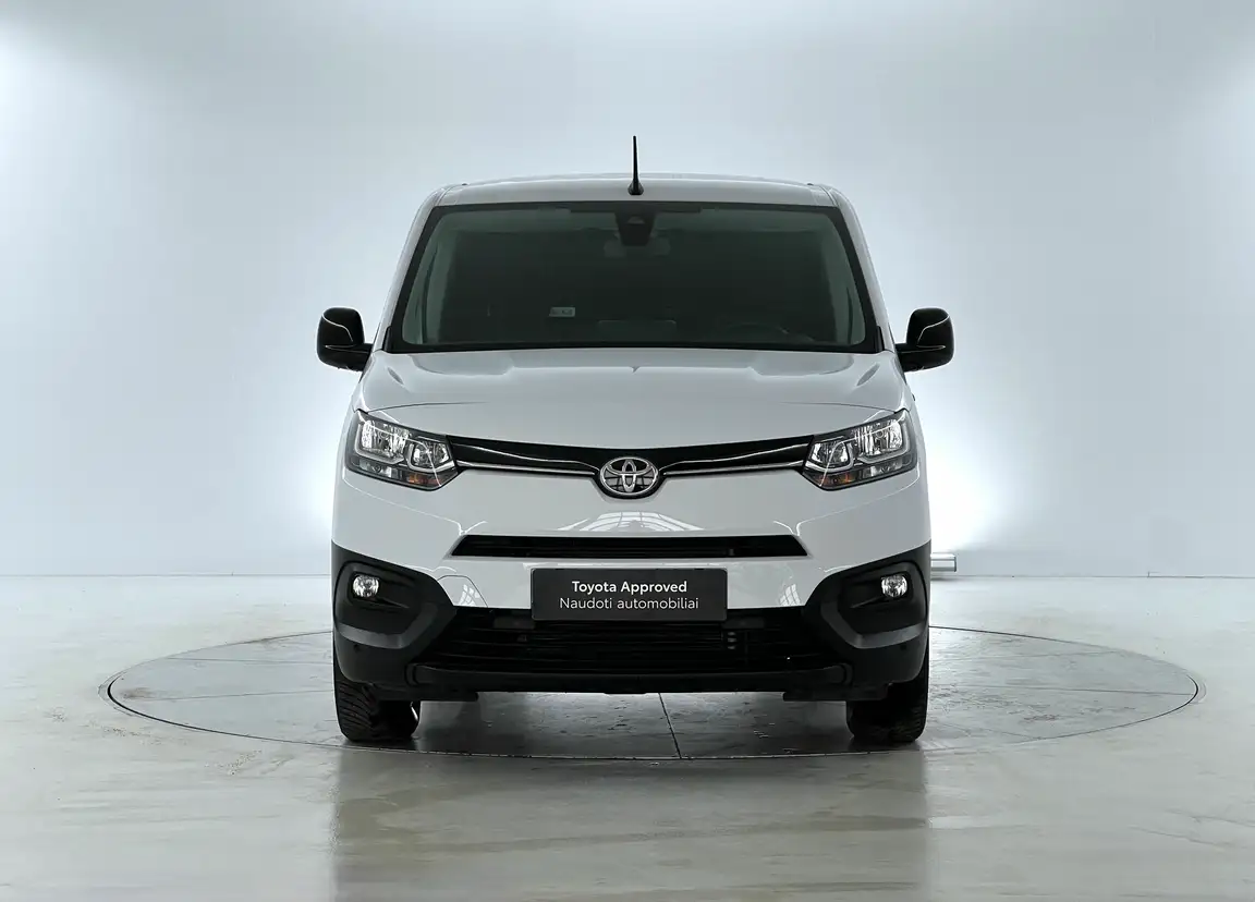 TOYOTA PROACE