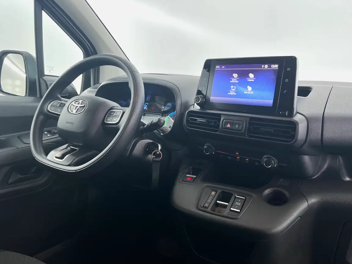 TOYOTA PROACE