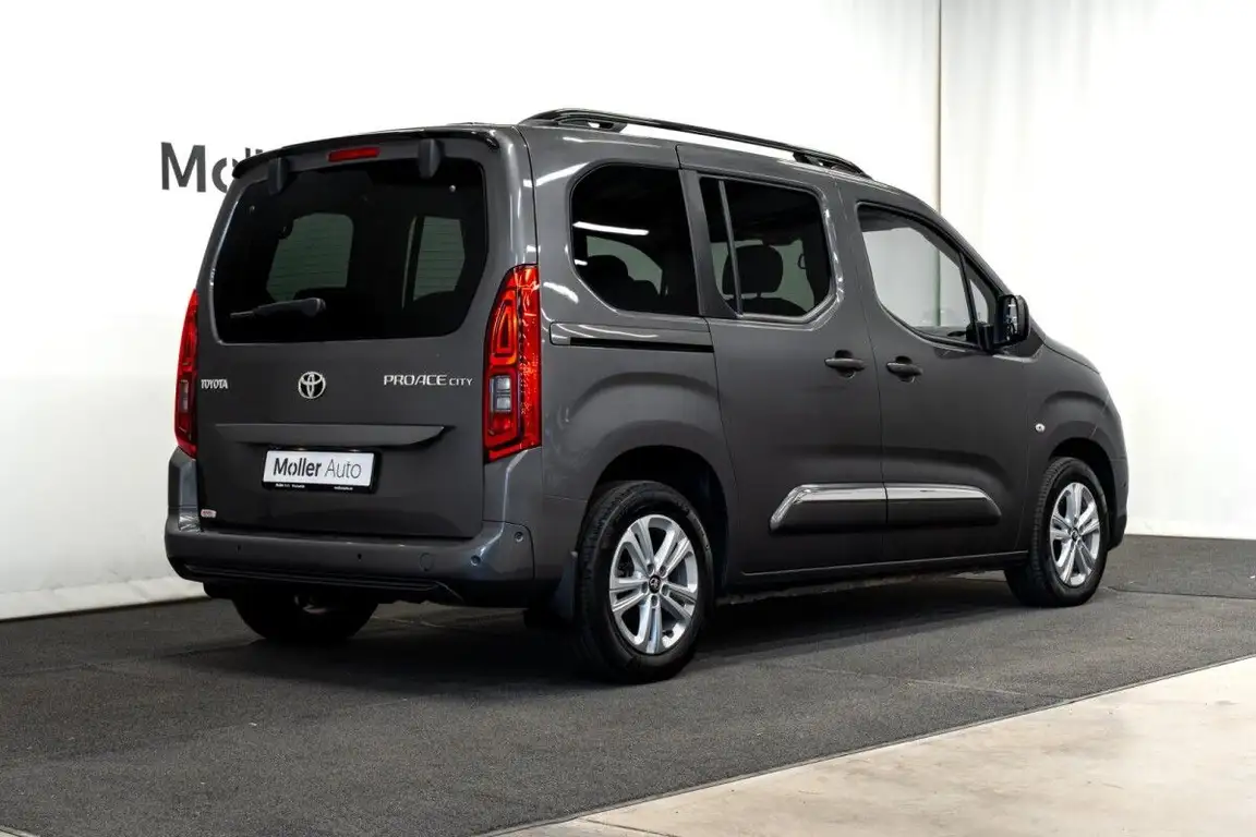 TOYOTA PROACE CITY VERSO