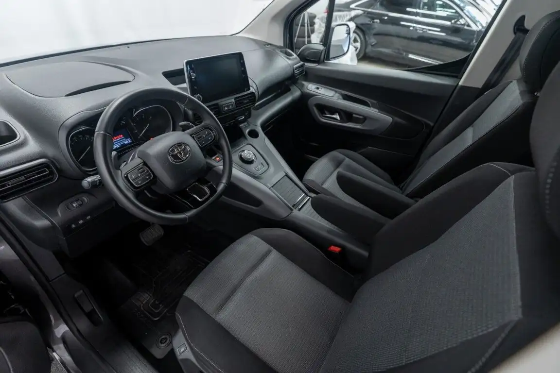 TOYOTA PROACE CITY VERSO