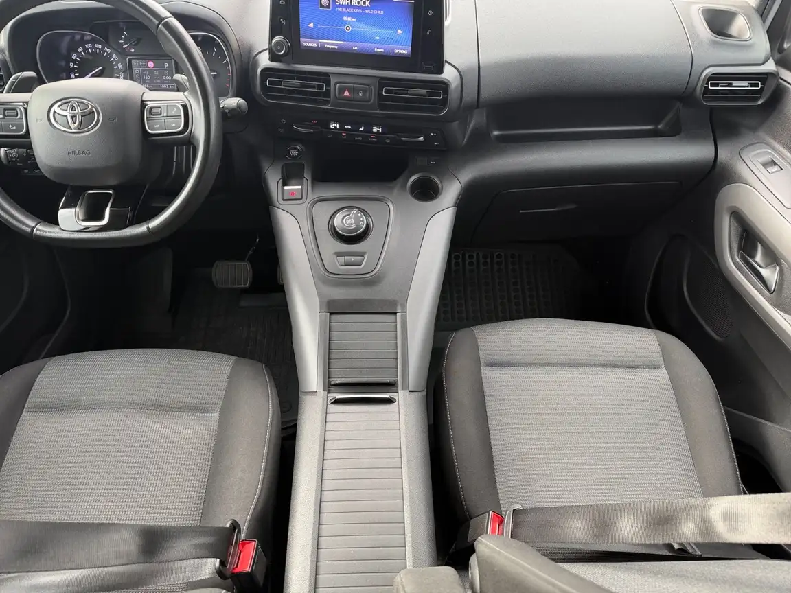 TOYOTA PROACE CITY VERSO